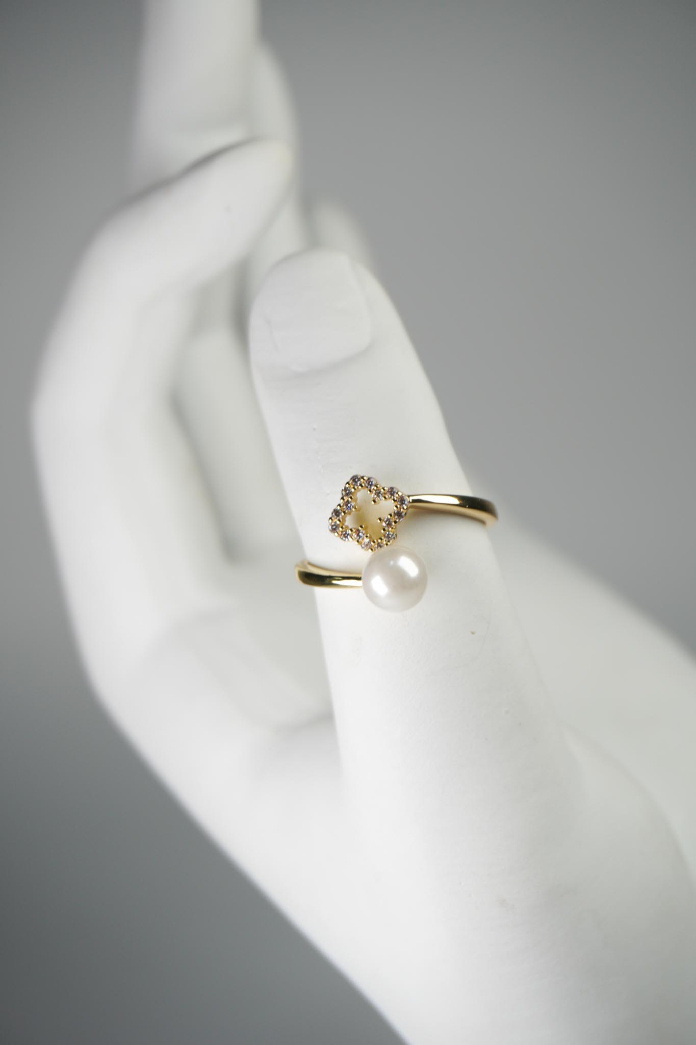 Anillo trébol y perla