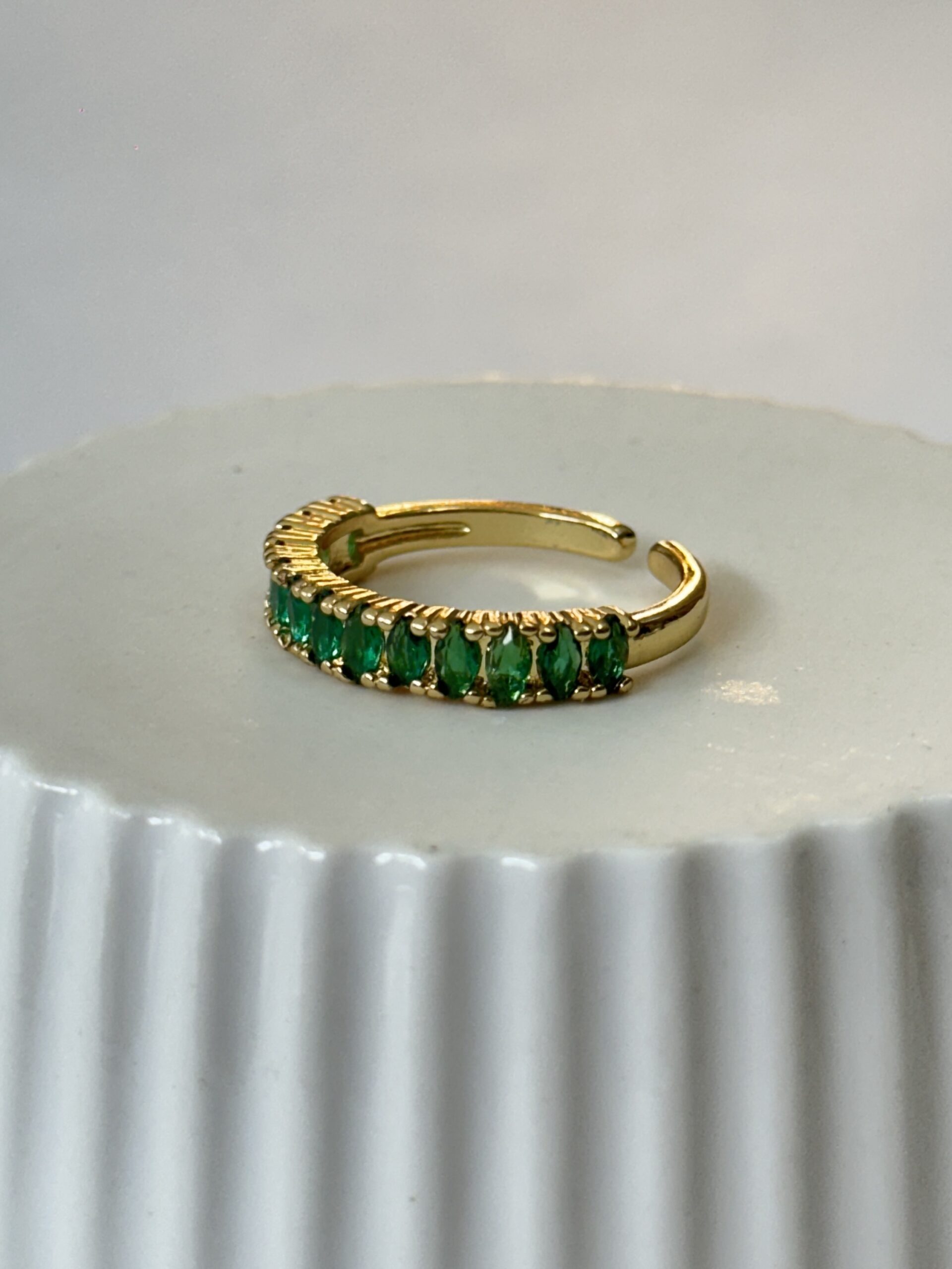 Anillo grueso de esmeraldas - Imagen 4