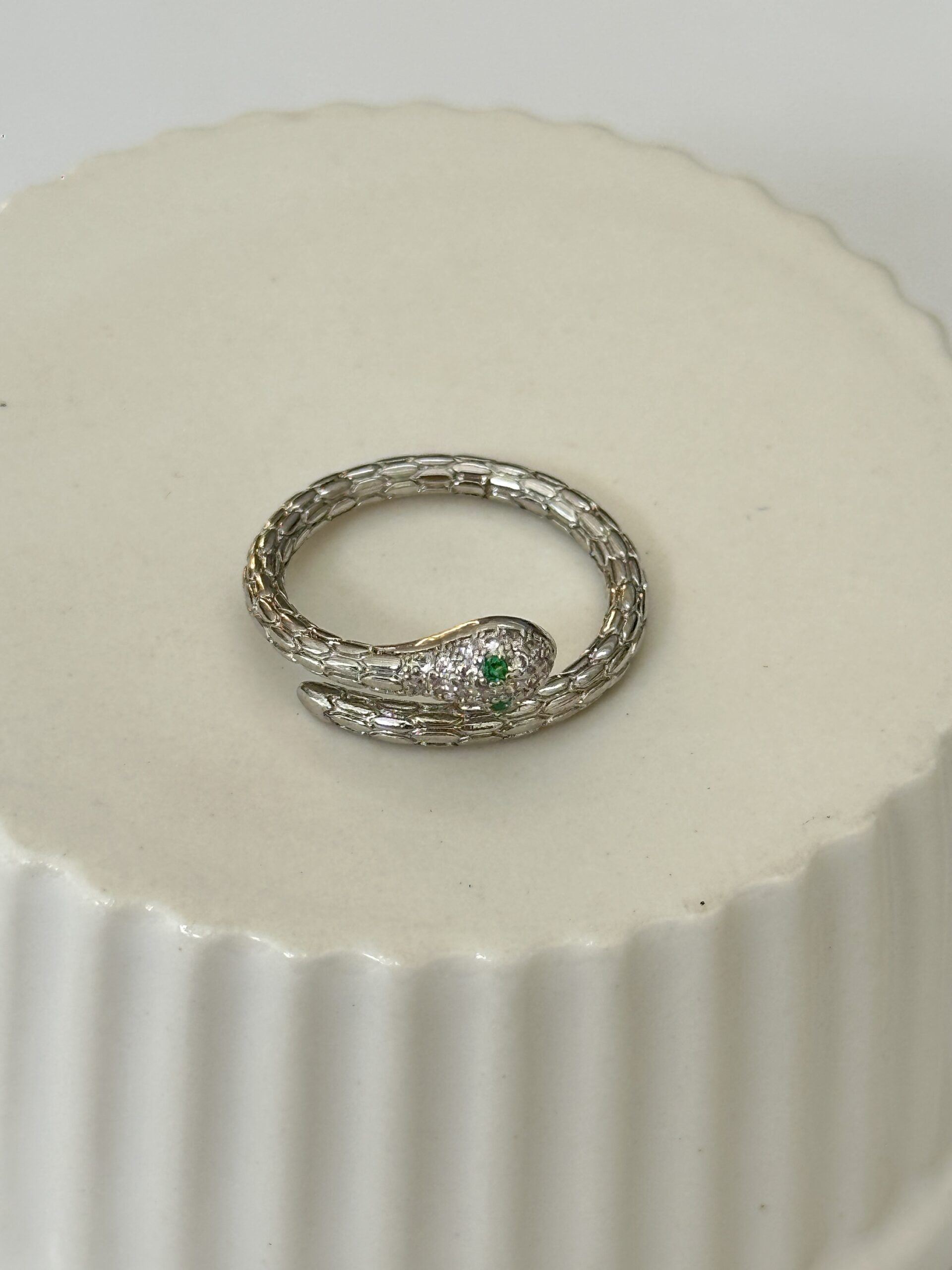 Anillo de serpiente plateada - Imagen 3