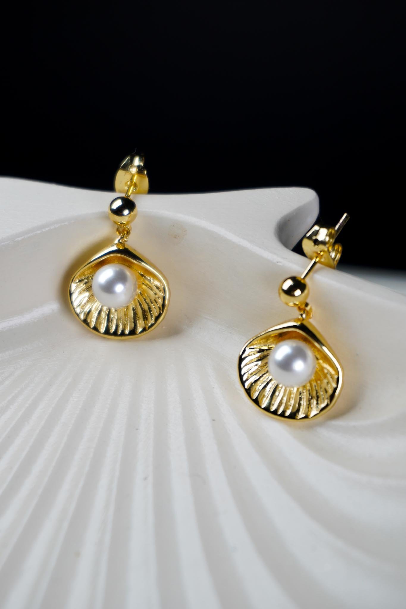 Aretes de perla en concha - Imagen 2