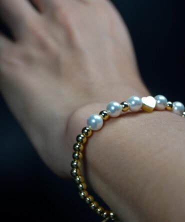 Pulsera en perlas con corazón