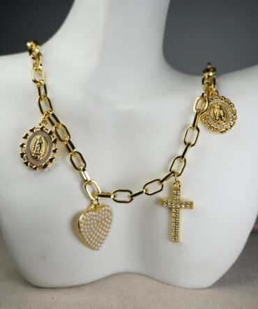 Collar cruz