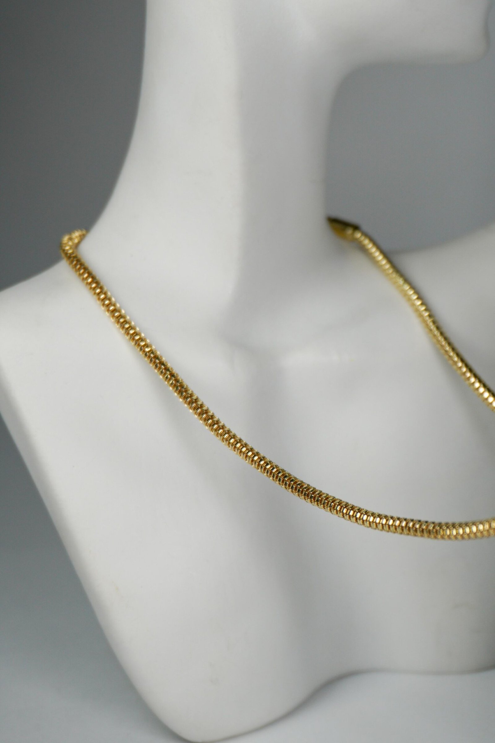 Collar tipo serpiente delgada - Imagen 2