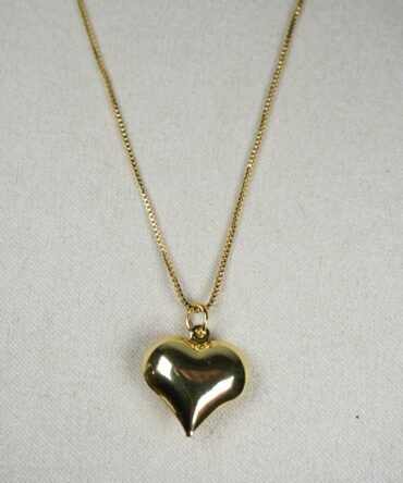 Cadena de corazón dorado