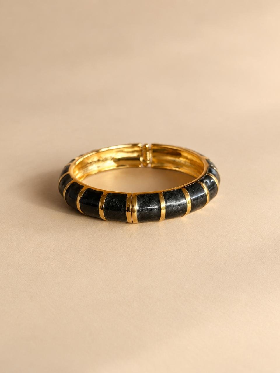 Brazalete Dorado Negro Classic