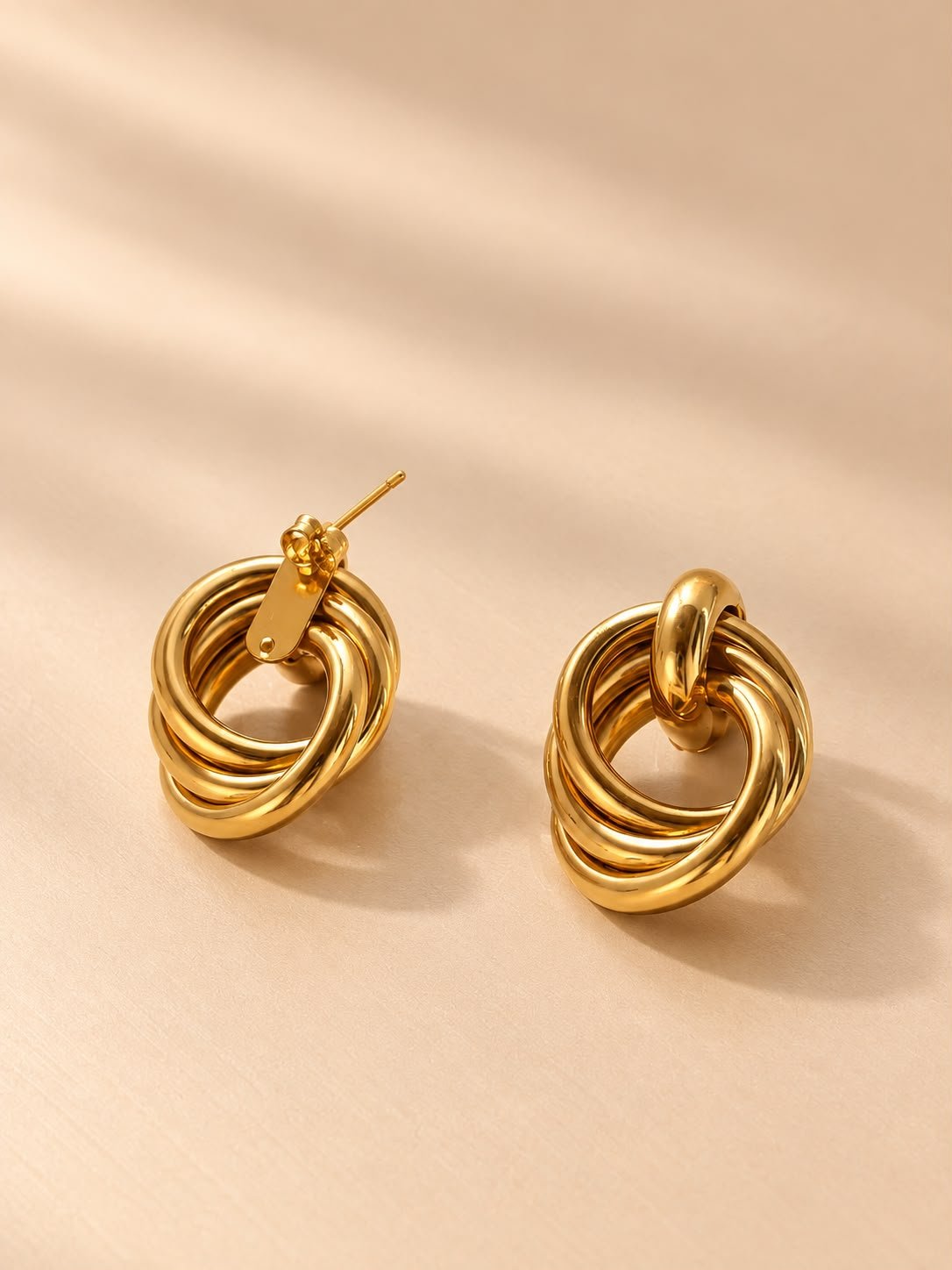 Aretes Nudo Dorado